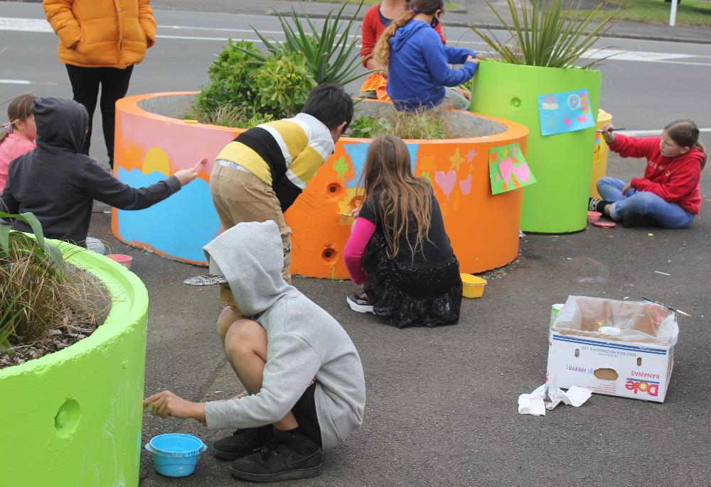 Children’s painting workshop along Cross Street